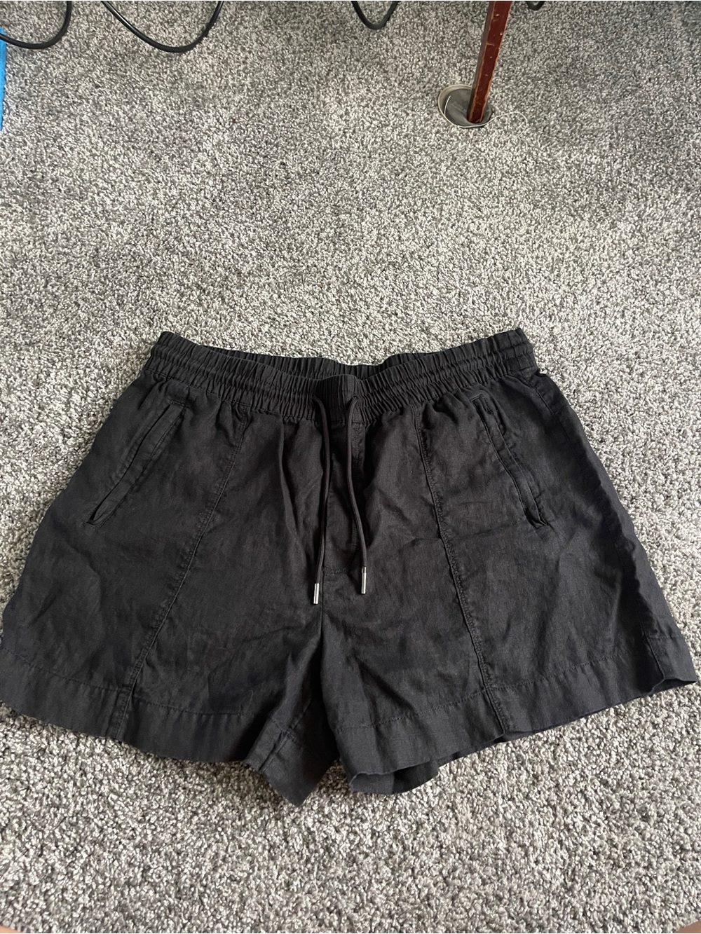 Athleta 100% linen black high waisted shorts size large breathable beach costal